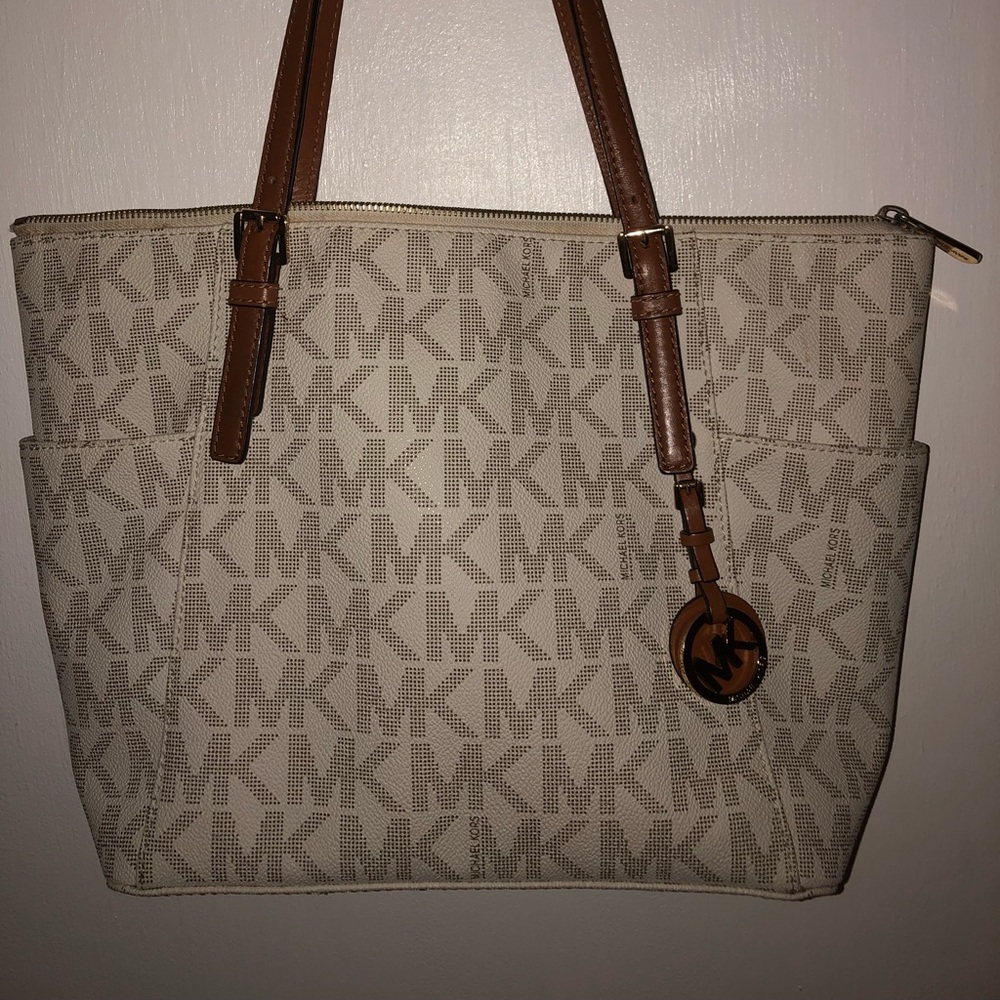White Michael Kors bag